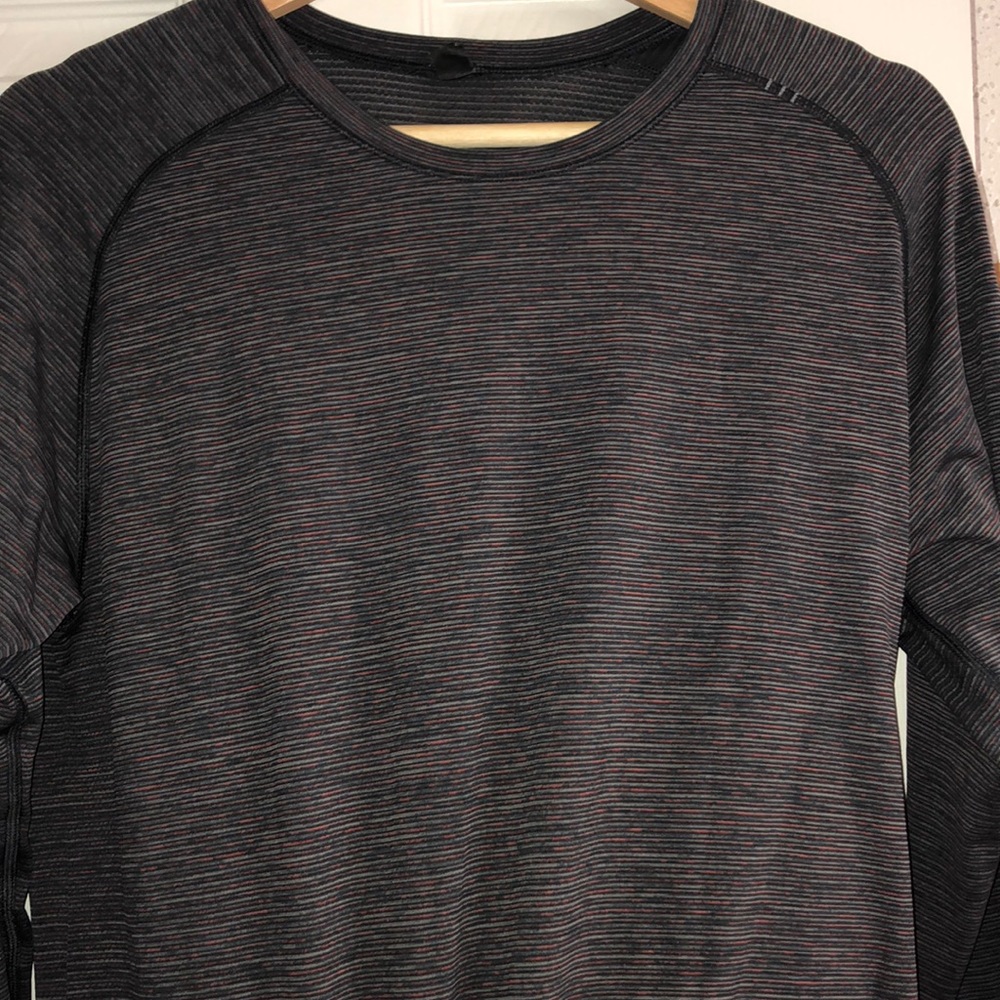 Large lulu workout shirt